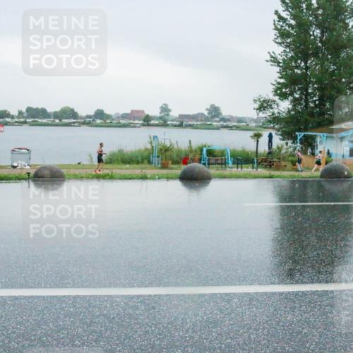 21.06.2025 - 27. Vierlanden-Triathlon H.Heesch http://msf.ph/oto/8009842 15.06.2025 13:43:20 Radfahren 1166, 1171, 1178 meine-sportfotos.de