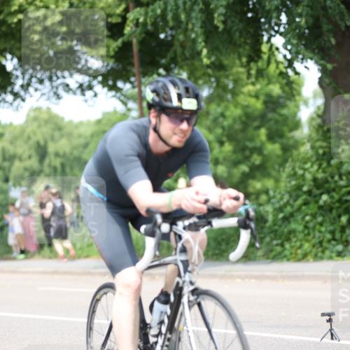 15.06.2025 - 7 Türme Triathlon Yannick Fuchs http://msf.ph/oto/8009855 15.06.2025 13:24:43 Radfahren 613, 674, 789, 924 meine-sportfotos.de