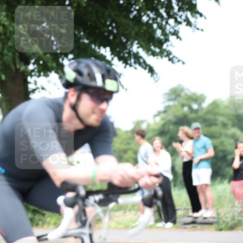 15.06.2025 - 7 Türme Triathlon Yannick Fuchs http://msf.ph/oto/8009862 15.06.2025 13:24:43 Radfahren 613, 674, 789, 924 meine-sportfotos.de