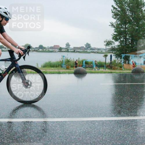 21.06.2025 - 27. Vierlanden-Triathlon H.Heesch http://msf.ph/oto/8009864 15.06.2025 13:43:22 Radfahren 1166, 1171 meine-sportfotos.de