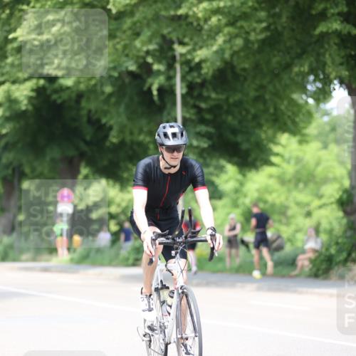 15.06.2025 - 7 Türme Triathlon Yannick Fuchs http://msf.ph/oto/8009893 15.06.2025 13:24:45 Radfahren 613, 674, 789, 924 meine-sportfotos.de