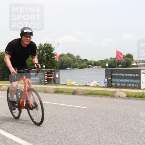 21.06.2025 - 27. Vierlanden-Triathlon H.Heesch http://msf.ph/oto/8009900 15.06.2025 12:32:27 Radfahren 784, 1057, 1058, 1059, 1060 meine-sportfotos.de