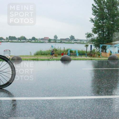 21.06.2025 - 27. Vierlanden-Triathlon H.Heesch http://msf.ph/oto/8009937 15.06.2025 13:44:45 Radfahren 1164, 1172, 1210 meine-sportfotos.de