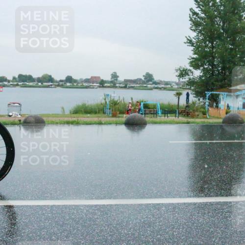 21.06.2025 - 27. Vierlanden-Triathlon H.Heesch http://msf.ph/oto/8009981 15.06.2025 13:46:05 Radfahren 1198, 1218 meine-sportfotos.de