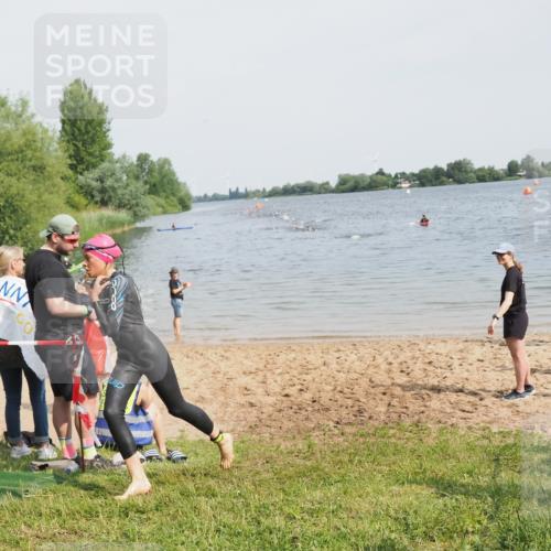 21.06.2025 - 27. Vierlanden-Triathlon MichiJ http://msf.ph/oto/8009982 15.06.2026 10:12:51 Schwimmen 512, 625 meine-sportfotos.de