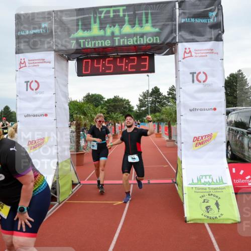 15.06.2025 - 7 Türme Triathlon Michael Strokosch http://msf.ph/oto/8009996 15.06.2025 14:54:23 Ziel 408, 409, 766, 874 meine-sportfotos.de