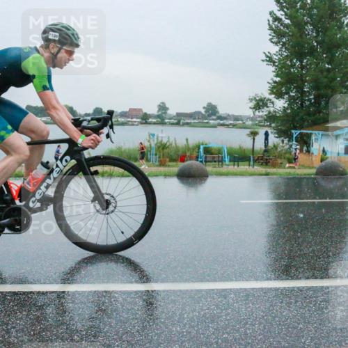 21.06.2025 - 27. Vierlanden-Triathlon H.Heesch http://msf.ph/oto/8009998 15.06.2025 13:46:07 Radfahren 1198, 1218 meine-sportfotos.de