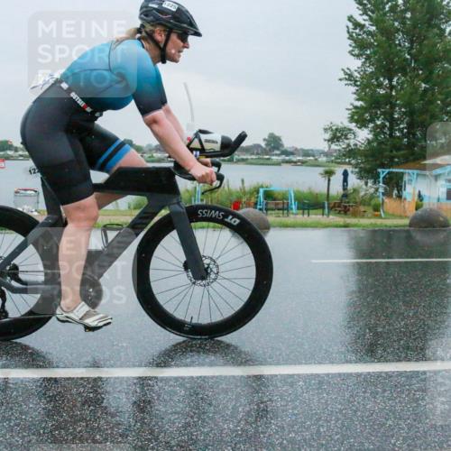 21.06.2025 - 27. Vierlanden-Triathlon H.Heesch http://msf.ph/oto/8010056 15.06.2025 13:46:55 Radfahren 1225 meine-sportfotos.de