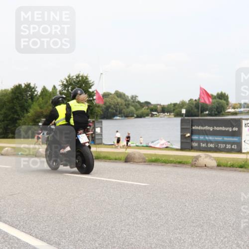 21.06.2025 - 27. Vierlanden-Triathlon H.Heesch http://msf.ph/oto/8010064 15.06.2025 12:34:03 Radfahren 888, 1065, 1066, 1067, 1068 meine-sportfotos.de