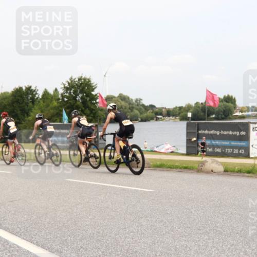 21.06.2025 - 27. Vierlanden-Triathlon H.Heesch http://msf.ph/oto/8010083 15.06.2025 12:34:05 Radfahren 888, 1061, 1062, 1063, 1064, 1065, 1066, 1067, 1068 meine-sportfotos.de