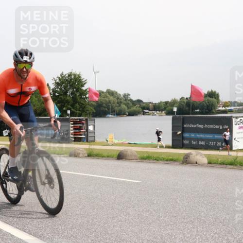 15.06.2025 - 27. Vierlanden-Triathlon H.Heesch http://msf.ph/oto/8010090 15.06.2025 11:00:06 Radfahren 129, 682 meine-sportfotos.de