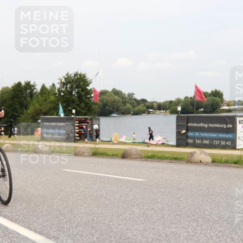 21.06.2025 - 27. Vierlanden-Triathlon H.Heesch http://msf.ph/oto/8010177 15.06.2025 12:34:36 Radfahren 891, 944, 1009, 1010, 1011, 1012, 1013 meine-sportfotos.de