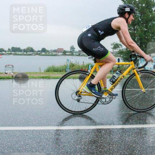 21.06.2025 - 27. Vierlanden-Triathlon H.Heesch http://msf.ph/oto/8010181 15.06.2025 13:47:43 Radfahren 1216 meine-sportfotos.de