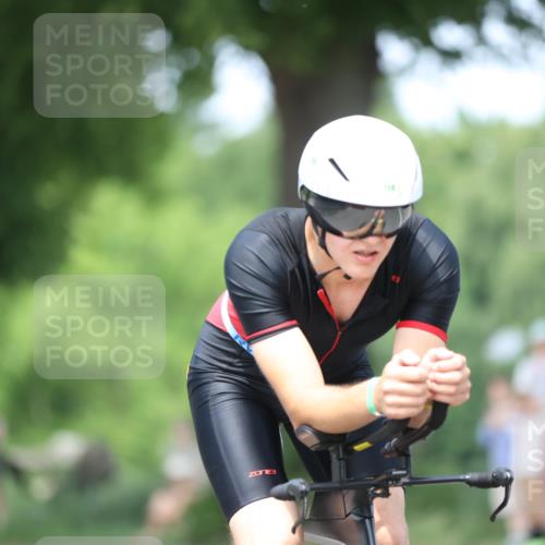 15.06.2025 - 7 Türme Triathlon Yannick Fuchs http://msf.ph/oto/8010198 15.06.2025 13:24:58 Radfahren 208, 371, 373, 473, 550 meine-sportfotos.de