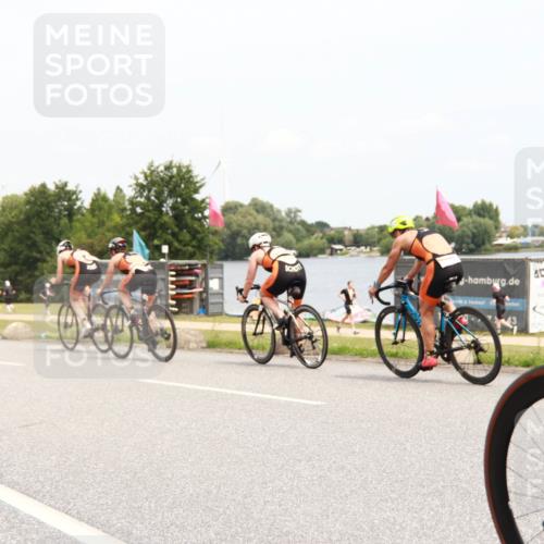 21.06.2025 - 27. Vierlanden-Triathlon H.Heesch http://msf.ph/oto/8010201 15.06.2025 12:34:43 Radfahren 911, 912, 1073, 1074, 1076 meine-sportfotos.de