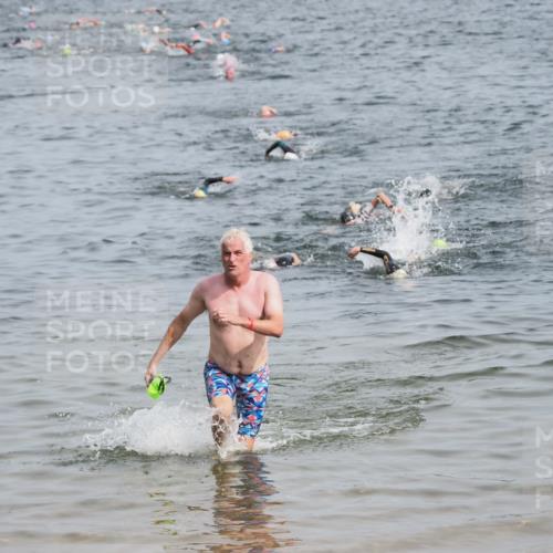 21.06.2025 - 27. Vierlanden-Triathlon MichiJ http://msf.ph/oto/8010214 15.06.2026 10:13:23 Schwimmen 623 meine-sportfotos.de