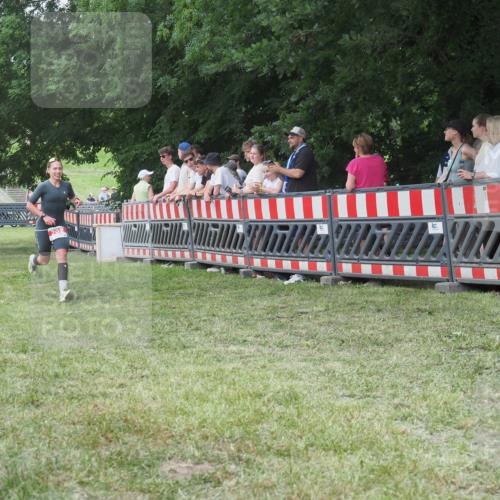 21.06.2025 - 27. Vierlanden-Triathlon KatJ http://msf.ph/oto/8010224 15.06.2025 13:03:54 Ziel 202, 1040 meine-sportfotos.de