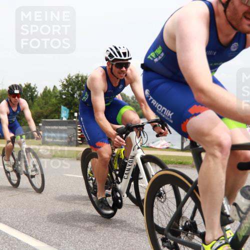 21.06.2025 - 27. Vierlanden-Triathlon H.Heesch http://msf.ph/oto/8010268 15.06.2025 12:35:02 Radfahren 811, 1014, 1015, 1016, 1017, 1018 meine-sportfotos.de