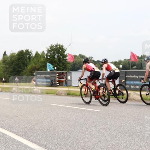 21.06.2025 - 27. Vierlanden-Triathlon H.Heesch http://msf.ph/oto/8010318 15.06.2025 12:35:57 Radfahren 1069, 1070, 1071, 1072 meine-sportfotos.de