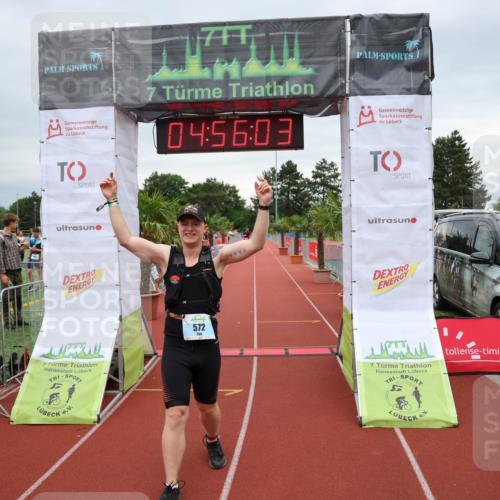 15.06.2025 - 7 Türme Triathlon Michael Strokosch http://msf.ph/oto/8010346 15.06.2025 14:56:03 Ziel 572 meine-sportfotos.de