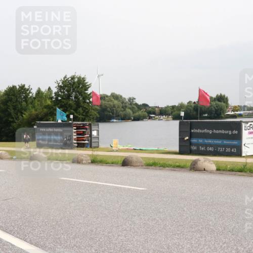 15.06.2025 - 27. Vierlanden-Triathlon H.Heesch http://msf.ph/oto/8010378 15.06.2025 11:00:51 Radfahren 226 meine-sportfotos.de
