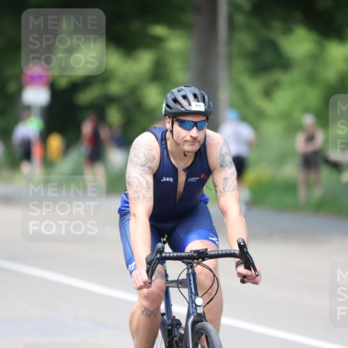 15.06.2025 - 7 Türme Triathlon Yannick Fuchs http://msf.ph/oto/8010402 15.06.2025 13:25:23 Radfahren 470 meine-sportfotos.de