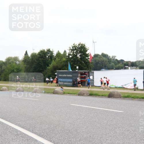21.06.2025 - 27. Vierlanden-Triathlon H.Heesch http://msf.ph/oto/8010404 15.06.2025 12:53:23 Radfahren  meine-sportfotos.de