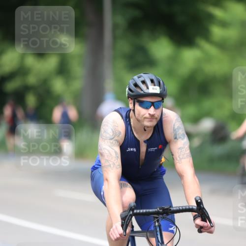 15.06.2025 - 7 Türme Triathlon Yannick Fuchs http://msf.ph/oto/8010410 15.06.2025 13:25:23 Radfahren 470 meine-sportfotos.de
