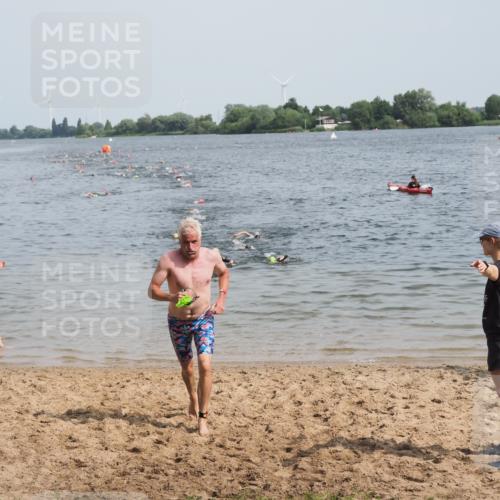 21.06.2025 - 27. Vierlanden-Triathlon MichiJ http://msf.ph/oto/8010419 15.06.2026 10:13:29 Schwimmen 623 meine-sportfotos.de