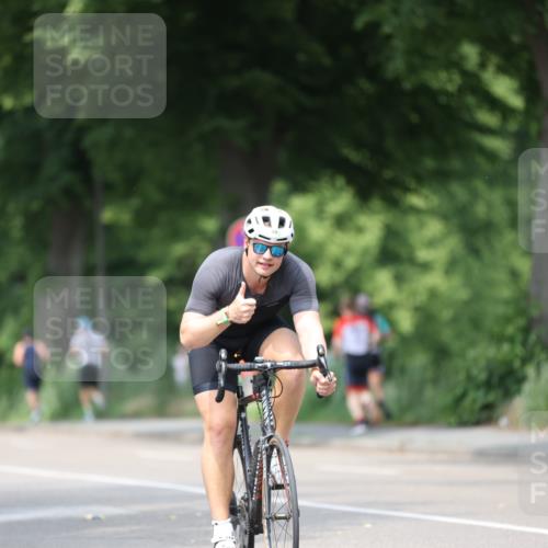 15.06.2025 - 7 Türme Triathlon Yannick Fuchs http://msf.ph/oto/8010422 15.06.2025 13:25:34 Radfahren 536, 612, 862 meine-sportfotos.de