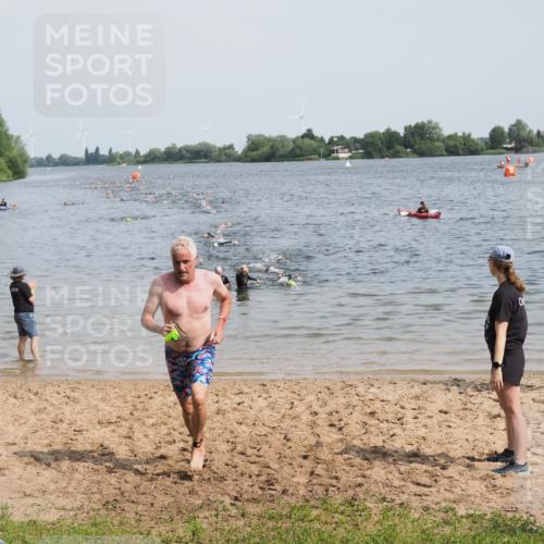 21.06.2025 - 27. Vierlanden-Triathlon MichiJ http://msf.ph/oto/8010460 15.06.2026 10:13:30 Schwimmen 623 meine-sportfotos.de