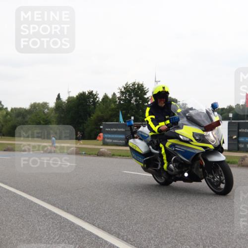 21.06.2025 - 27. Vierlanden-Triathlon H.Heesch http://msf.ph/oto/8010504 15.06.2025 12:56:48 Radfahren 903 meine-sportfotos.de