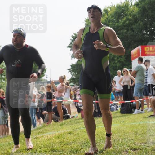 15.06.2025 - 27. Vierlanden-Triathlon KatJ http://msf.ph/oto/8010514 15.06.2025 10:08:47 Schwimmen 380, 387, 437, 454 meine-sportfotos.de