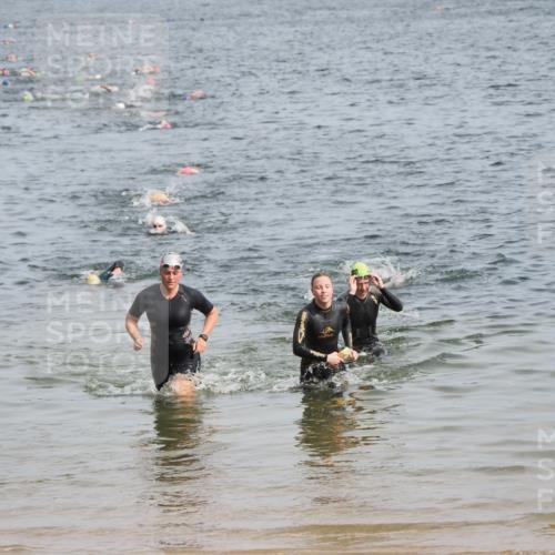 21.06.2025 - 27. Vierlanden-Triathlon MichiJ http://msf.ph/oto/8010553 15.06.2026 10:13:34 Schwimmen 545, 585, 623 meine-sportfotos.de