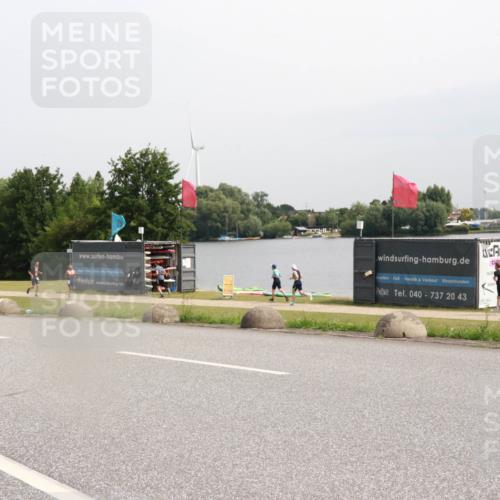 15.06.2025 - 27. Vierlanden-Triathlon H.Heesch http://msf.ph/oto/8010560 15.06.2025 11:00:59 Radfahren 203 meine-sportfotos.de