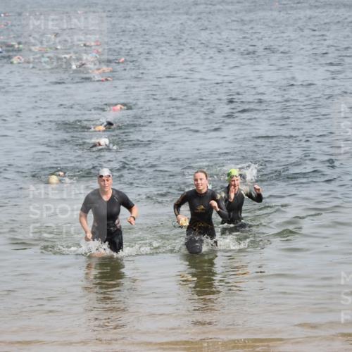 21.06.2025 - 27. Vierlanden-Triathlon MichiJ http://msf.ph/oto/8010568 15.06.2026 10:13:34 Schwimmen 545, 585, 623 meine-sportfotos.de