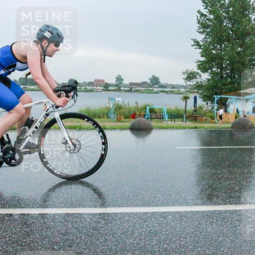 21.06.2025 - 27. Vierlanden-Triathlon H.Heesch http://msf.ph/oto/8010576 15.06.2025 13:51:24 Radfahren 1175 meine-sportfotos.de