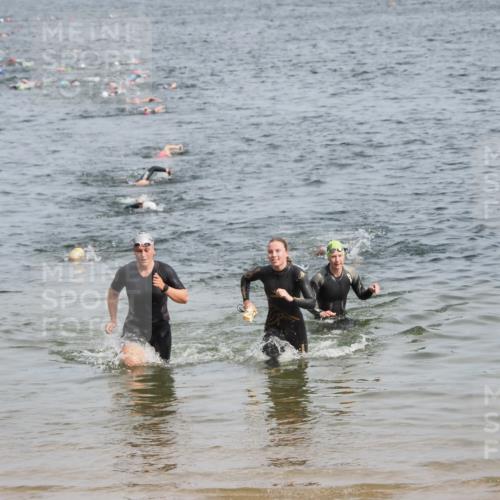 21.06.2025 - 27. Vierlanden-Triathlon MichiJ http://msf.ph/oto/8010579 15.06.2026 10:13:34 Schwimmen 545, 585, 623 meine-sportfotos.de