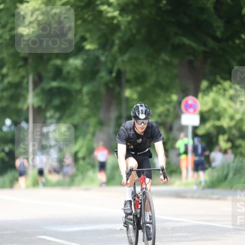 15.06.2025 - 7 Türme Triathlon Yannick Fuchs http://msf.ph/oto/8010580 15.06.2025 13:25:41 Radfahren 536, 626, 862 meine-sportfotos.de
