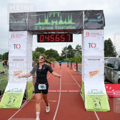 15.06.2025 - 7 Türme Triathlon Michael Strokosch http://msf.ph/oto/8010590 15.06.2025 14:56:57 Ziel 645 meine-sportfotos.de