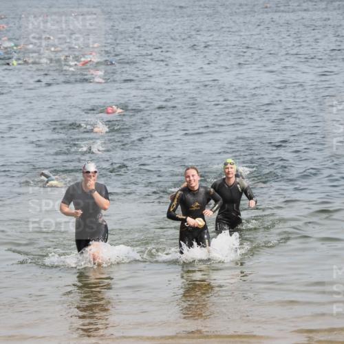 21.06.2025 - 27. Vierlanden-Triathlon MichiJ http://msf.ph/oto/8010593 15.06.2026 10:13:35 Schwimmen 545, 585, 622, 623 meine-sportfotos.de