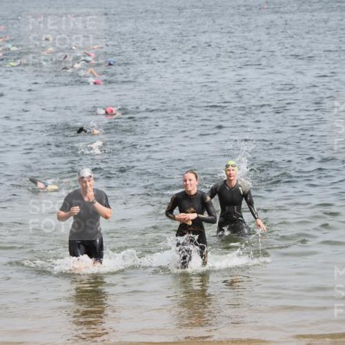 21.06.2025 - 27. Vierlanden-Triathlon MichiJ http://msf.ph/oto/8010616 15.06.2026 10:13:35 Schwimmen 545, 585, 622, 623 meine-sportfotos.de