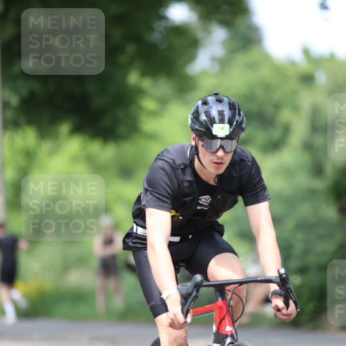 15.06.2025 - 7 Türme Triathlon Yannick Fuchs http://msf.ph/oto/8010624 15.06.2025 13:25:42 Radfahren 626, 862 meine-sportfotos.de