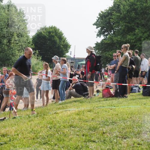 15.06.2025 - 27. Vierlanden-Triathlon KatJ http://msf.ph/oto/8010647 15.06.2025 10:10:05 Schwimmen 466 meine-sportfotos.de