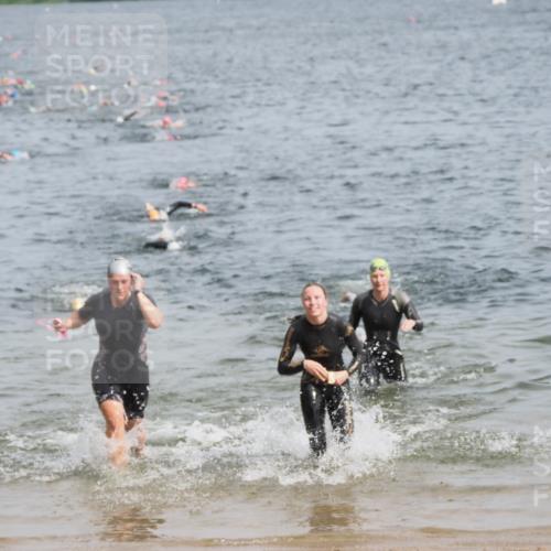 21.06.2025 - 27. Vierlanden-Triathlon MichiJ http://msf.ph/oto/8010651 15.06.2026 10:13:36 Schwimmen 545, 585, 622, 623 meine-sportfotos.de