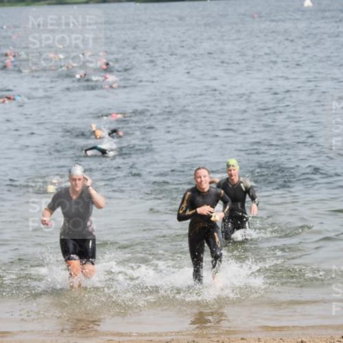 21.06.2025 - 27. Vierlanden-Triathlon MichiJ http://msf.ph/oto/8010667 15.06.2026 10:13:36 Schwimmen 545, 585, 622, 623 meine-sportfotos.de