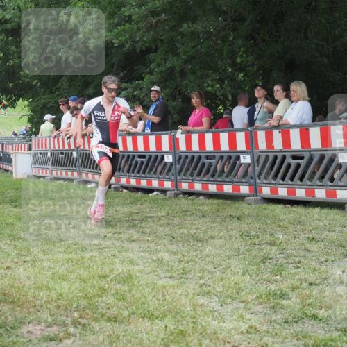 21.06.2025 - 27. Vierlanden-Triathlon KatJ http://msf.ph/oto/8010674 15.06.2025 13:05:07 Ziel 104, 759 meine-sportfotos.de