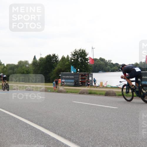 21.06.2025 - 27. Vierlanden-Triathlon H.Heesch http://msf.ph/oto/8010695 15.06.2025 12:58:50 Radfahren 1114, 1141, 1158 meine-sportfotos.de