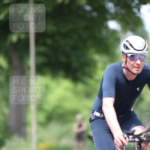 15.06.2025 - 7 Türme Triathlon Yannick Fuchs http://msf.ph/oto/8010710 15.06.2025 13:25:45 Radfahren 562, 626, 734 meine-sportfotos.de