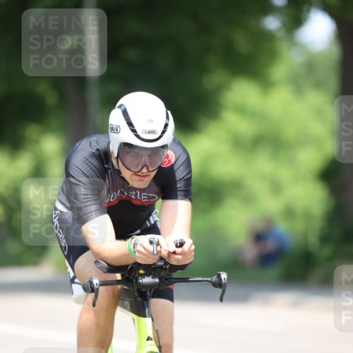 15.06.2025 - 7 Türme Triathlon Yannick Fuchs http://msf.ph/oto/8010733 15.06.2025 12:44:17 Radfahren  meine-sportfotos.de